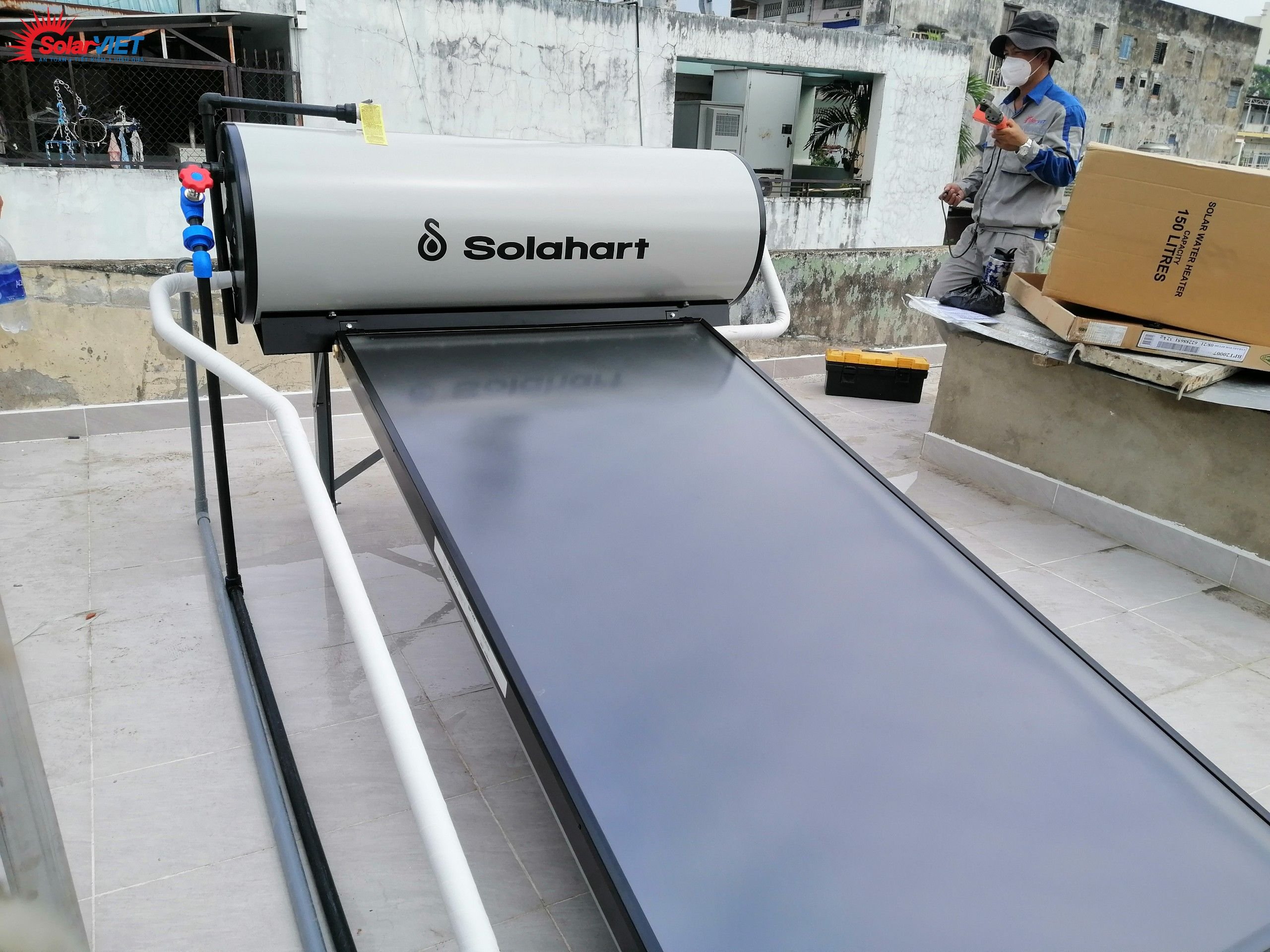 Read more about the article Solahart 300 lít – Máy năng lượng nhập khẩu được lắp đặt tại Phú Nhuận