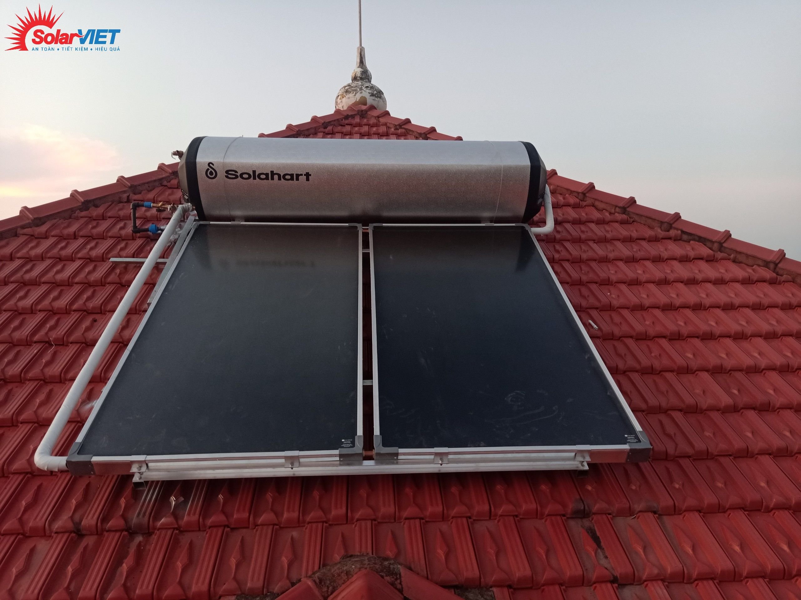 Read more about the article Thay mới máy nước nóng Solahart Super-Shield 300L nhập khẩu sau hơn 20 năm sử dụng cho khách hàng tại Bình Tân